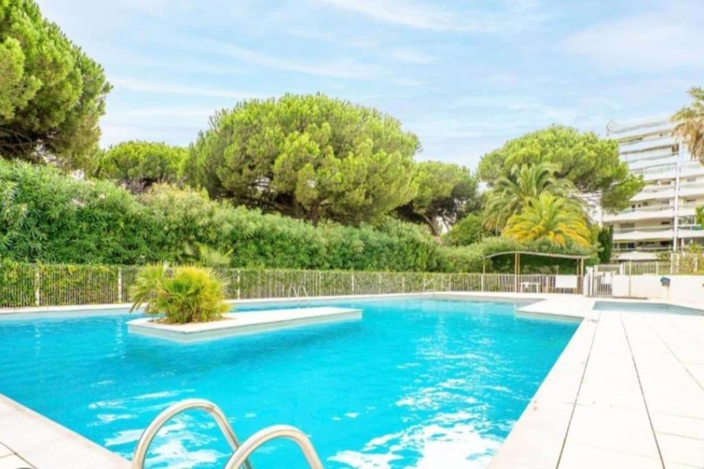Appartement A Deux Pas De La *
